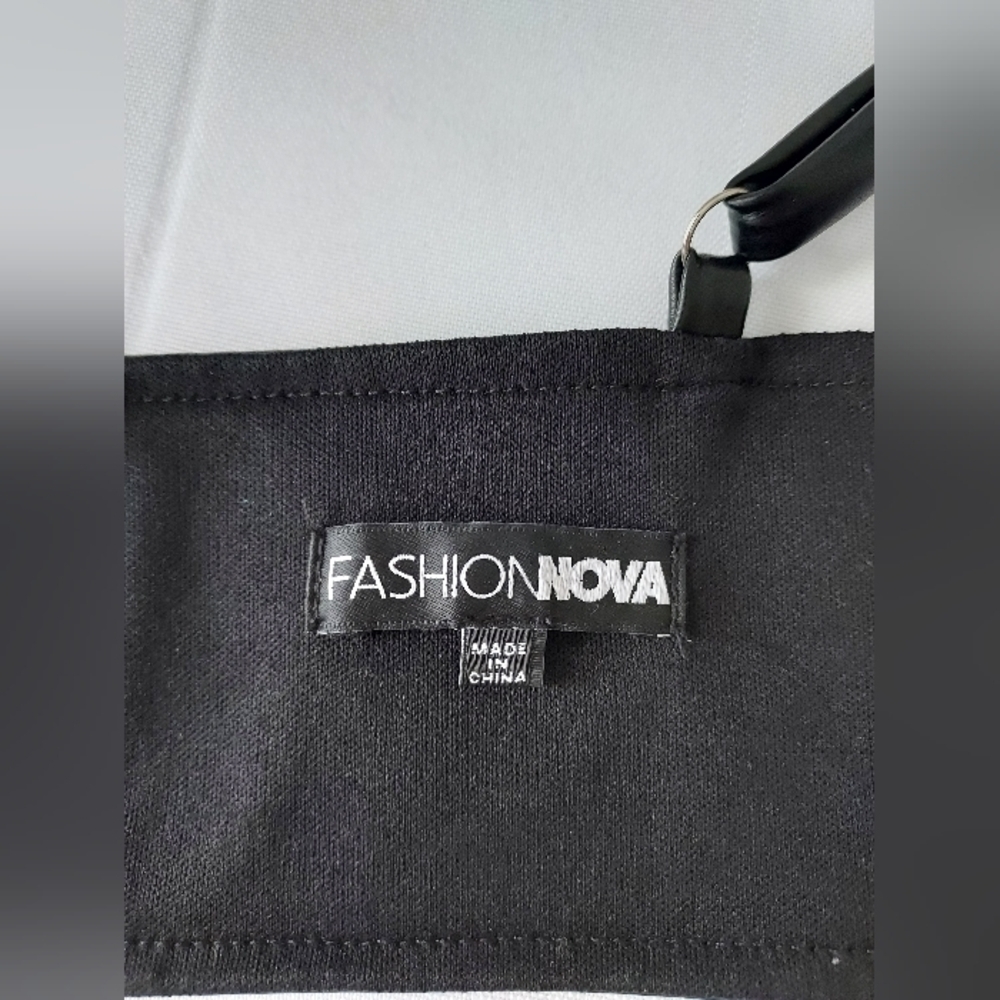 FASHION NOVA.  BRA SIZE S - Picture 4 of 7